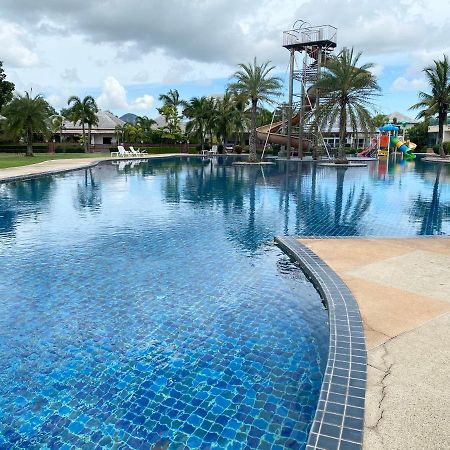 נה ג'ומטיין Baan Dusit Pattaya Park Villa With Water Park מראה חיצוני תמונה